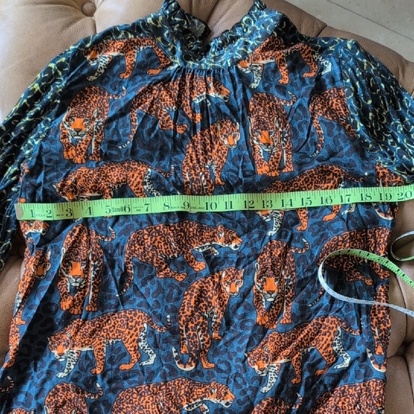 Anthropologie Leopard Animal Print Blouse in Blue and Orange - Picture 6 of 6